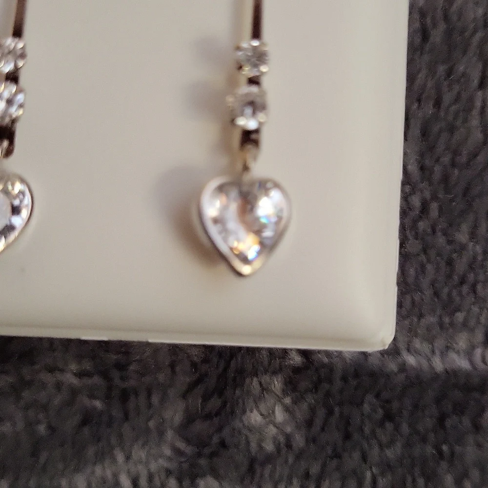 14 K Gold Heart Dangle Earrings new